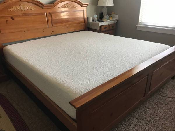 Solid Wood King Size Bed 1