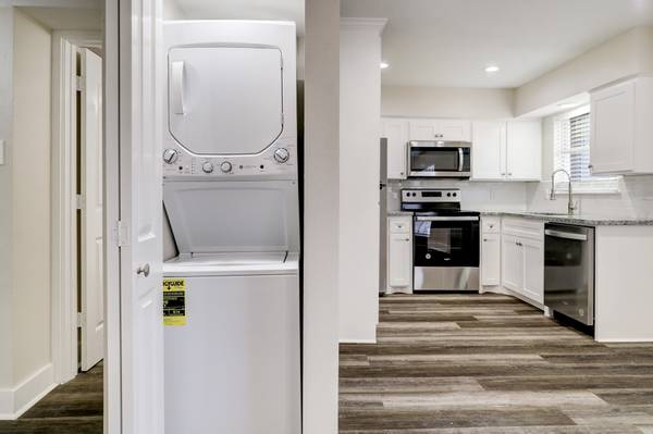 $1,325 / 2br - 664ft2 - Second Chance Leasing Available (Timbergrove Heights/Garden Oaks)63924169879555121