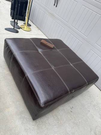 Ottoman / Coffee Table 1