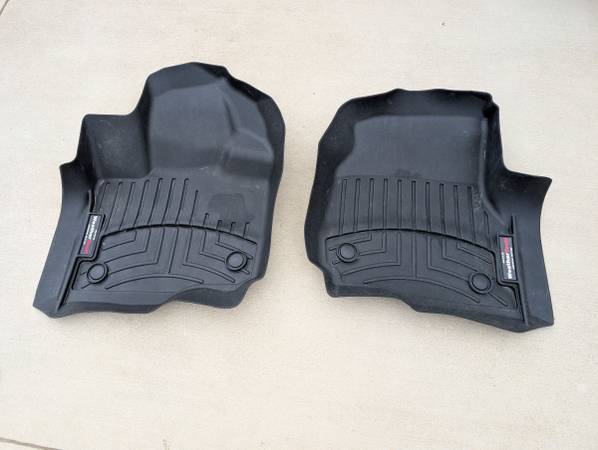 WeatherTech floor mats (2019 Ford Expedition) 1