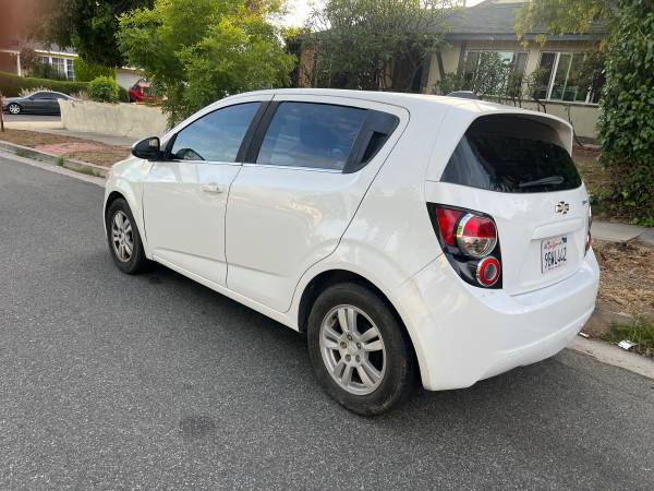 2016 Chevrolet Sonic - súper confiable y eficiente en gasolina - $2,700 (818)63623857542017123