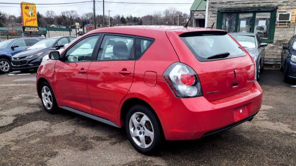 2009 PONTIAC VIBE, NEW CAR TRADE IN/same as Toyota Matrix - $6,495 (Columbia Heights)63481605033475123