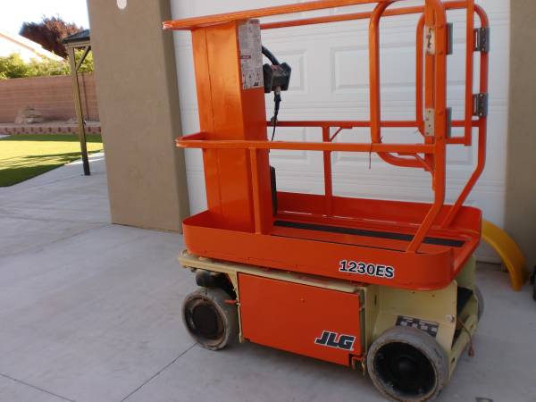2015 JLG 1230 es Scissor lift 1