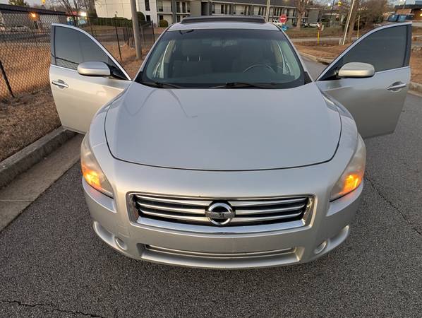 2014 Nissan Maxima extra clean runs and drives great. - $5,200 (Loganville)63620112152579124