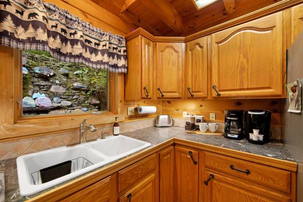 $240 / 2br - Mins to Bryson City | Cabin w/ Hot Tub & Sauna (Bryson city NC)64029375429378122