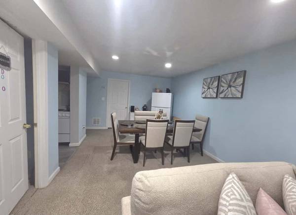 $1,900 / 2br - $1,900 2 rooms - Spacious Lorton basement for rent (Lorton) (Lorton)64040363631491122