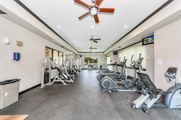 $1,140 / 1br - 706ft2 - Heating, Oven, Dog Park (4500 Sojourn Dr, Addison, TX)63796556083971124
