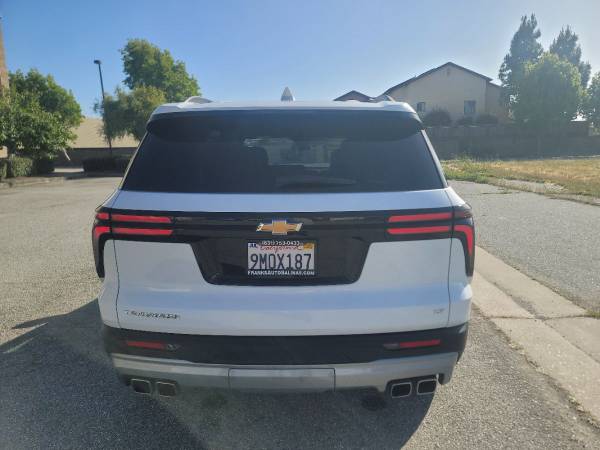 2024 Chevy Chevrolet Traverse FWD LT suv Summit White - $38,900 (san jose south)63470900037377124