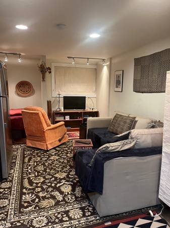 $1,800 / 1br - 600ft2 - Charming 1 Bedroom Basement Apartment (Judkins Park)63934163165826123