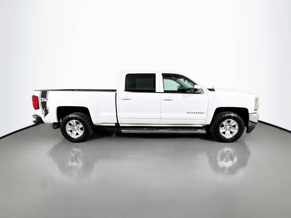 2017 Chevrolet Silverado 1500 LT - Photo 6