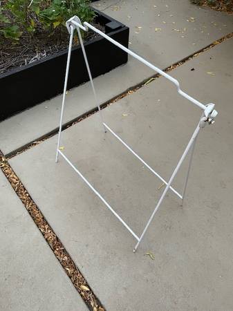 Metal Sign Holder 1