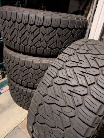 Nitto Recon Grappler A/T 305/60/18 - $500 (Hercules, Pinole, San Pablo, El Sob)63471230704513120