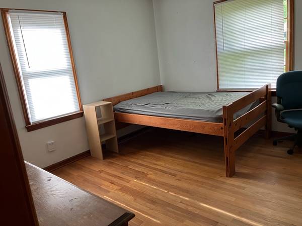 $800 / 3br - 182ft2 - Room in 3 BR House Next to Purdue Golf Course (West Lafayette)63680140022147120