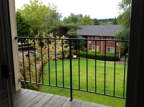 $1,350 / 1br - 1 MTH FREE + Playground at Spring Park - Visit Milwaukie Museum (North Clackamas)63956785535491124