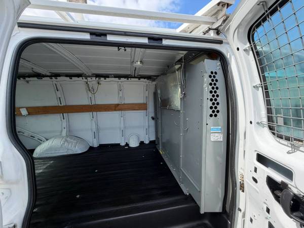 2013 Chevrolet Express 2500 - Photo 7