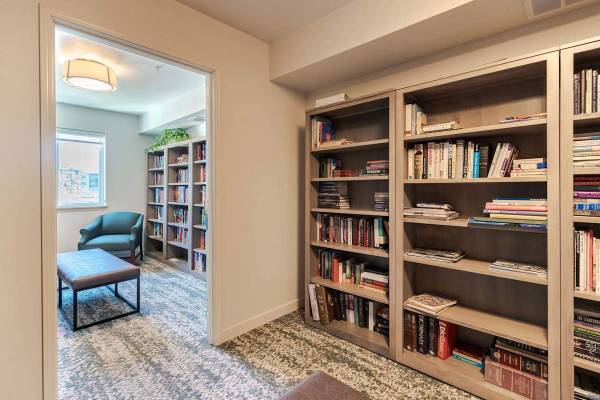 $1,414 / 2br - Aire acondicionado, lavavajillas, eventos sociales planificados (611 NE Bellevue Drive, Bend, OR)63839292576003121