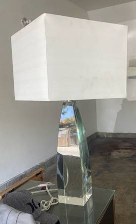 Glass base lamp 1