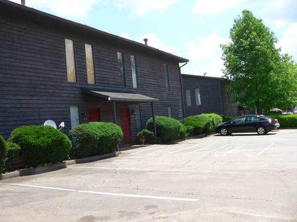 $1,175 / 1024ft2 - FALL SPECIAL-5 Room Office Suite-US 41-CAM included (COBB/MARIETTA)63964397970819120