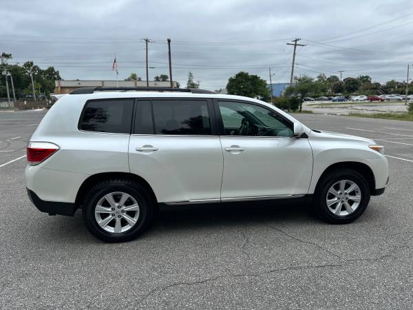 2012 Toyota Highlander - $8,500 (Laurel Md)63435233511041124