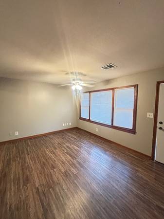 $1,100 / 2br - 1000ft2 - 524 E Atkinson Drive (Midwest City)63670484293507121