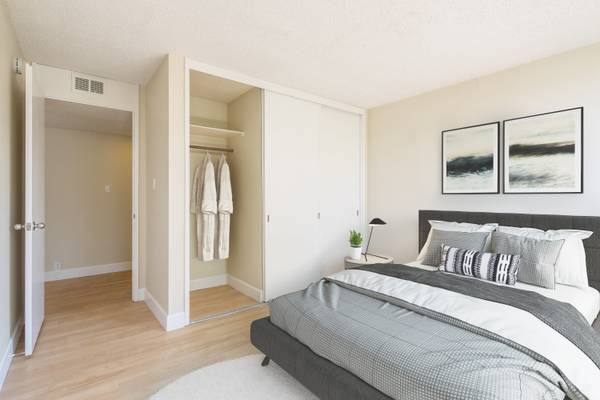 $4,413 / 2 habitaciones - 1360 pies² - En Burlingame, techos altos, 2 dormitorios (burlingame)63785452428801124