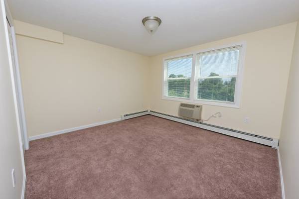 $2,025 / 2br - 820ft2 - Warwick 2 bed Available now (Warwick)64002827416962122