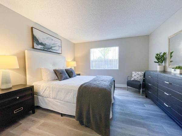 $1,665 / 1br - Accent Wall Paint Available, Private Balcony or Spacious Patio (San Bernardino, CA)64028082366081122