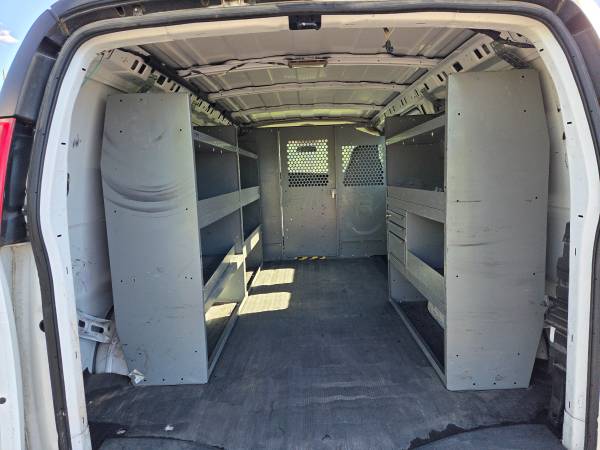 2008 Chevrolet Express 2500 - Photo 7