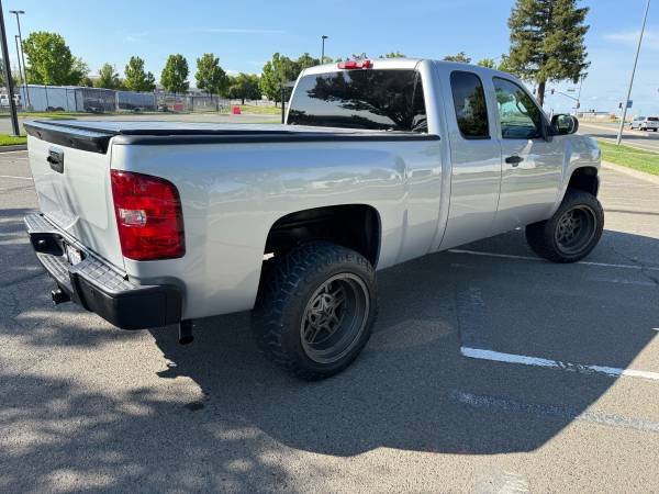 Chevy silverado 2010 - $13,800 (Sacramento)63619287100291123