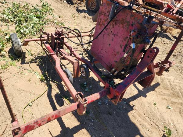 Vegatable trimmer pruner row crops 1