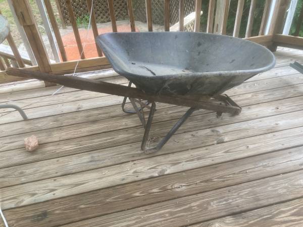 Wheelbarrow (not functional) 1