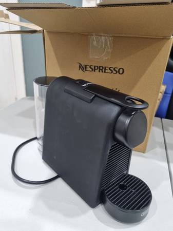 Nespresso Essenza Mini Espresso/Coffeemaker Machine 1