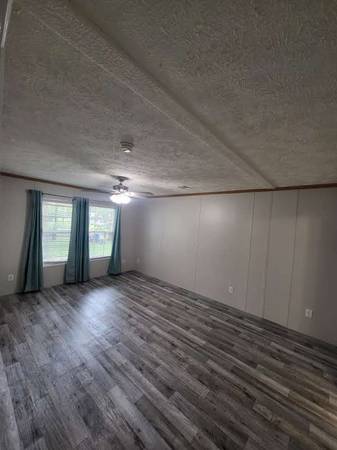 $1,400 / 2br - Charming 2 Bed, 2 Bath .  Just 3 Miles from WEC! (Ocala)63861743899139124