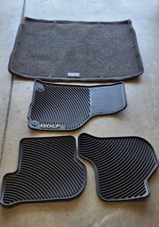 VW Golf/GTI floor & cargo mats 1