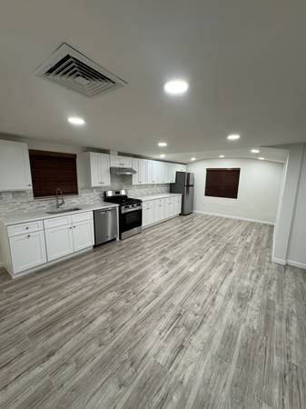$3,750 / 3br - All new 3 bdrm, 2 bath apt (Whitestone)63788528645505120
