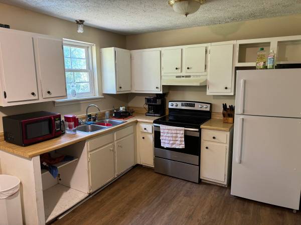 $690 / 1br - Private room close to Downtown and Airport (Nashville)63680175706499120