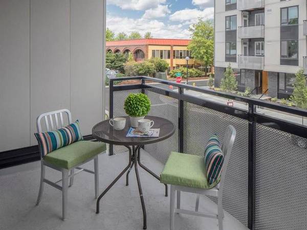 $2,980 / 2br - 1292ft2 - Enjoy your access to public transportation with 4 weeks free! (Downtown Beaverton)63831536960257121
