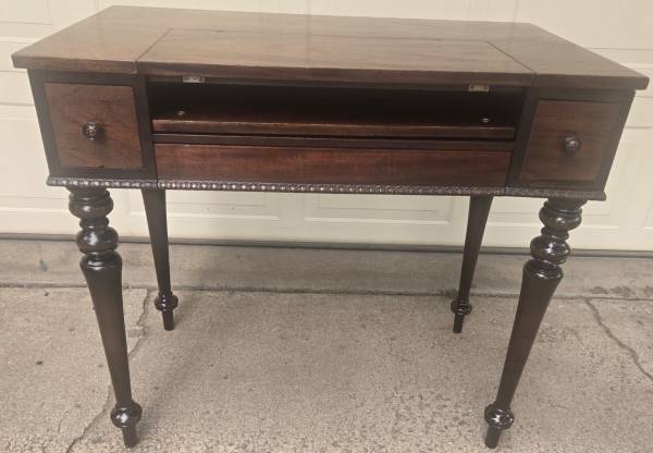 Rare Vintage 1930's Walnut Spinet Writing Desk 1