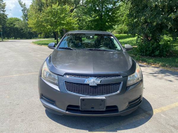 Chevy Cruz LT 2013 - $3.300 (Chicago)63618891562115121