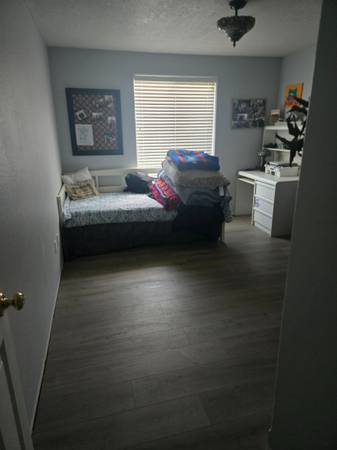 Room for rent 1