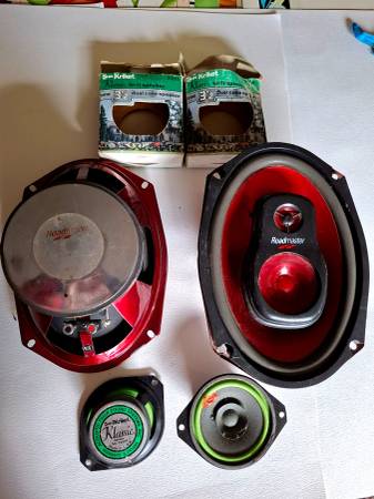 ROADMASTER CAR SPEAKERS plus 1