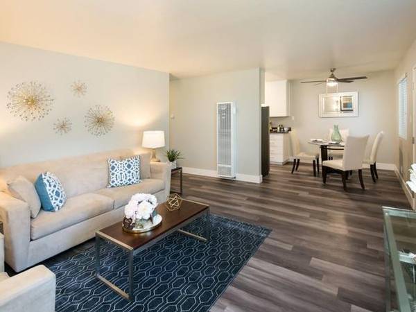 $2,573 / 3br - Who else has a large yard with 3 Bedrooms??? Come See your new unit.. (hayward / castro valley)63806889809281123