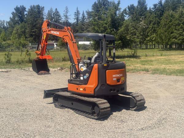 2020 Hitachi ZX50 Excavator - 11K LBS - Hydraulic Thumb - heavy