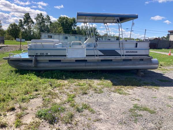 1990 Grumman Pontoon Boat 24' 1