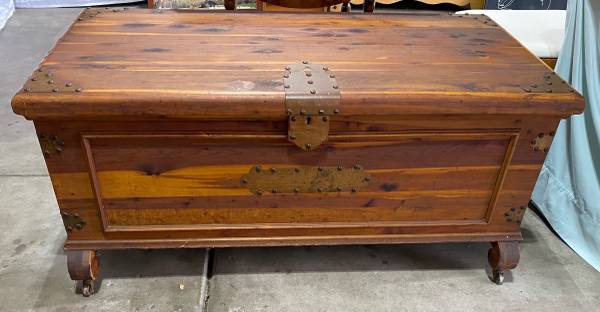 Caswell Runyan Cedar Chest 1