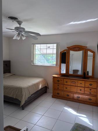 $800 / 1br - Room for rent $800 per month64049276887555122
