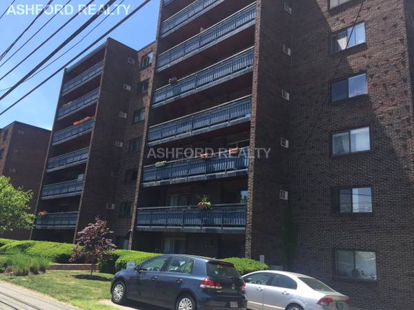 $1,850 ESTUDIO AV  11/15 O 12/1       1CPKG    La renta incluye calefacción EXCELENTES VISTAS (WATERTOWN)63828407121155120