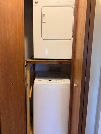 $1,700 / 2br - 950ft2 - 2br - 950ft2 - 2 BD RM 1 BATH WASHER/DRYER IN UNIT (SALEM)63932188780675124