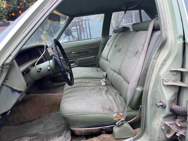 71-76 Impala / Caprice ( 4 Door Hard Top / 4 Door Post ) 50/50 Seats 1