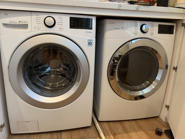 $1,495 / 1br - Private Room Shared Bath Utilities Included Internet Fillmore (lower pac hts)64023716265090123